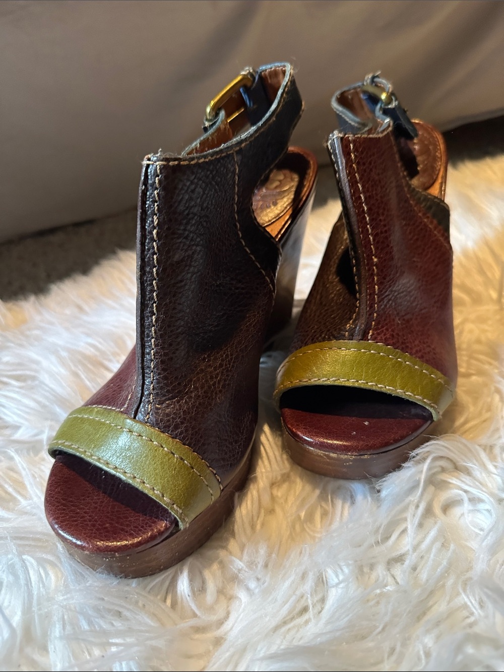 LUCKY Multi-cokored Leather Open-Toe Heels
